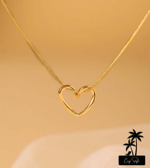 Delicate Cayo Heart Necklace
